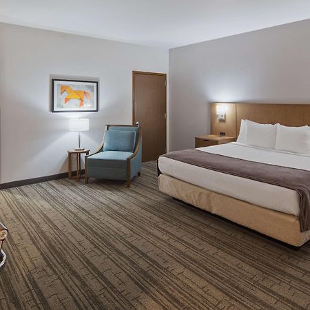 Best Western Green Oaks Inn La Vernia Εξωτερικό φωτογραφία
