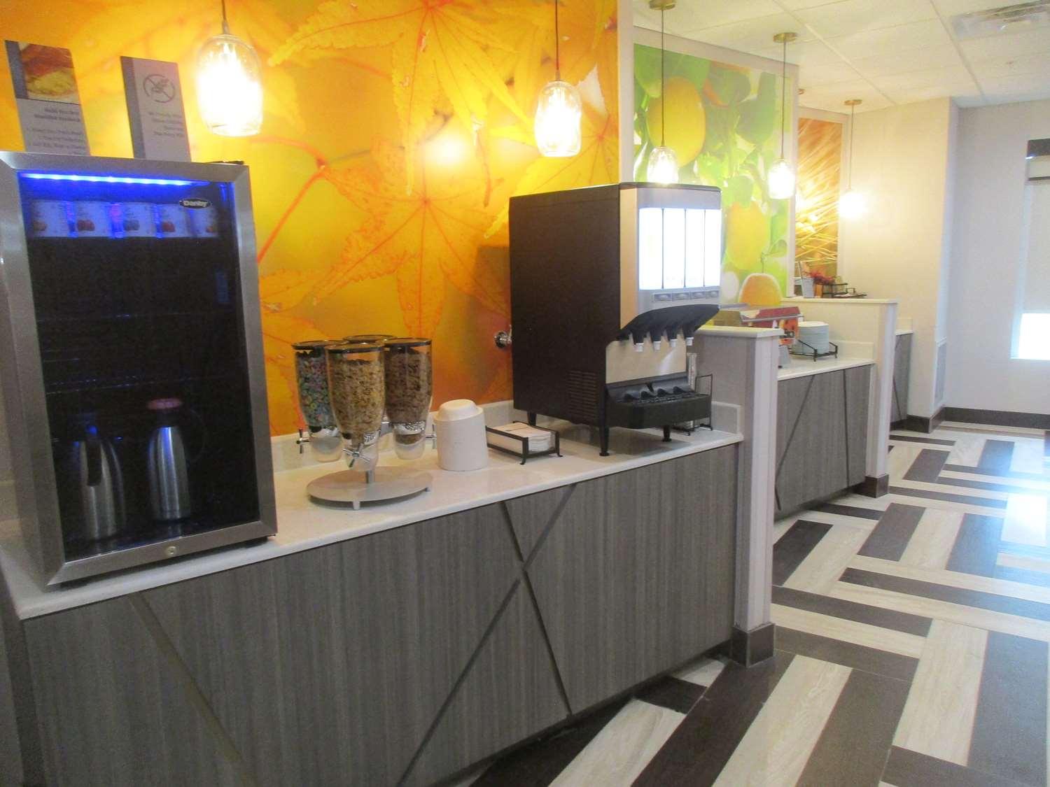 Best Western Green Oaks Inn La Vernia Εξωτερικό φωτογραφία